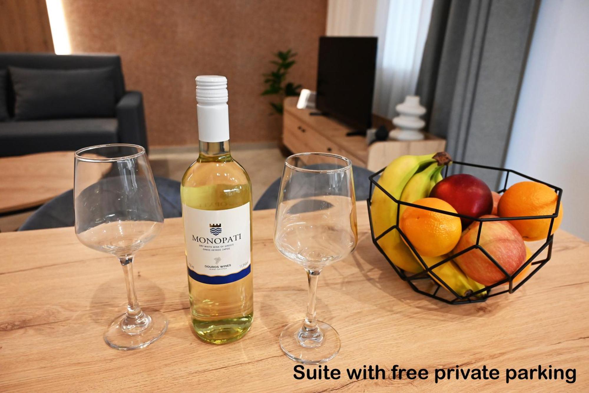 Mouson Luxury Suite With Free Private Parking Kavala Exterior foto